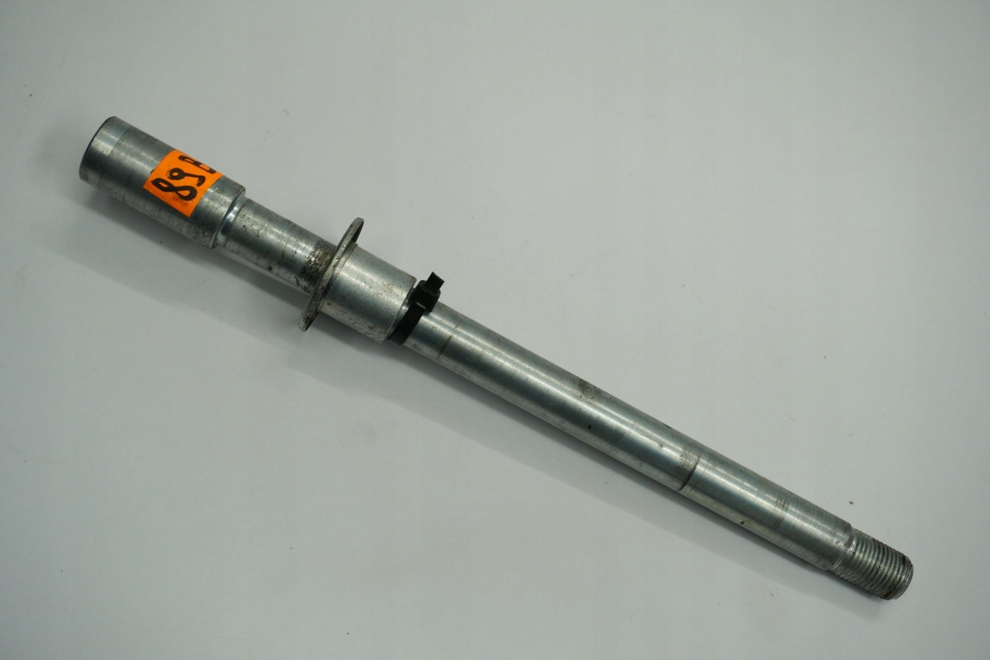 SUZUKI INTRUDER 800 05- Vorderachse Achse vorne Radachse front axle 5