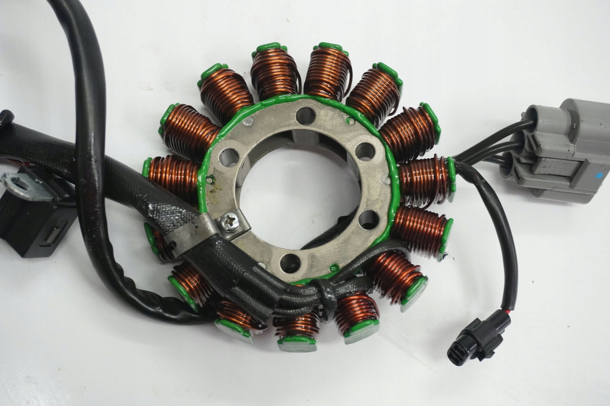 APRILIA TUONO V4 1000 11-16 Lichtmaschine Stator Generator Lima Alternator 6