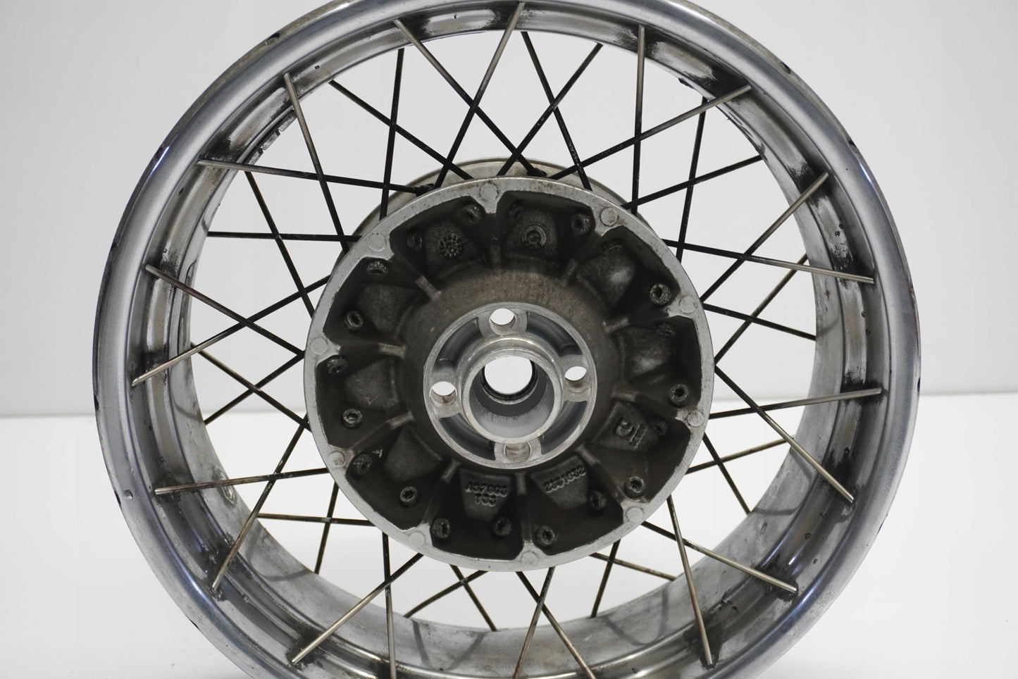 BMW R 1200 C 97-04 Felge hinten Wheel Hinterrad 2