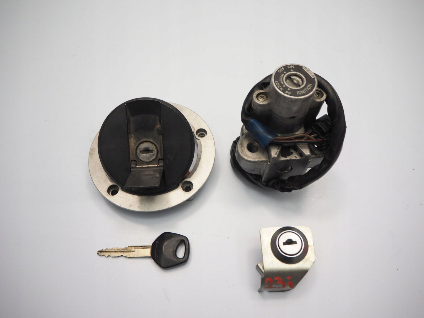 SUZUKI GSF 650 S BANDIT SPORT 07-08 Schlosssatz Zündschloss Lock Set