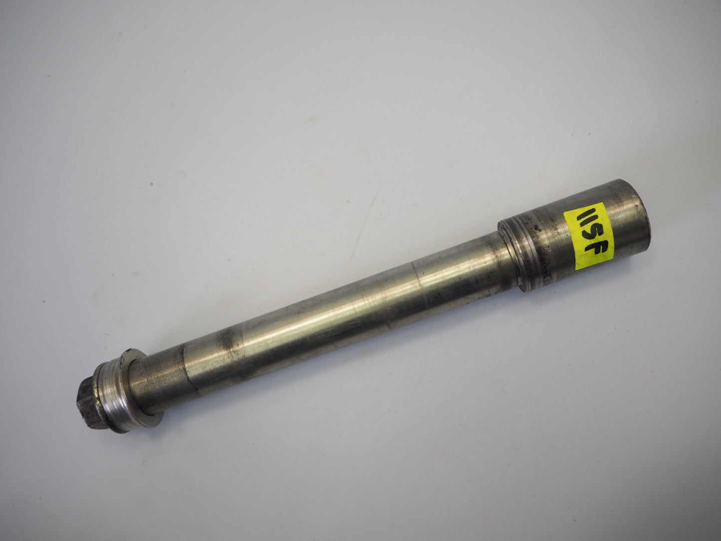 SUZUKI GSX-R 1000 K9-L6 Vorderachse Achse vorne Radachse front axle