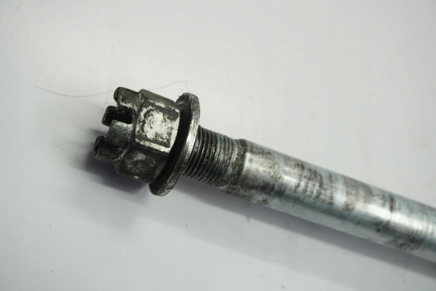 KAWASAKI 650 ER-6N 12-17 Hinterachse Achse hinten Radachse rear axle 2