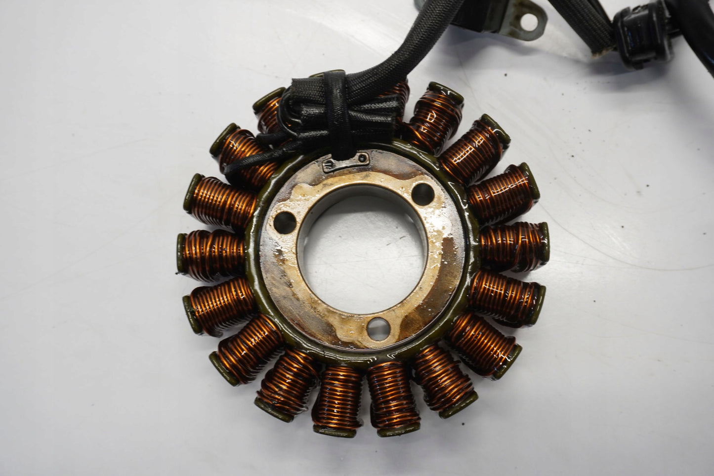 SUZUKI SV 650 03-12 Lichtmaschine Stator Generator Lima Alternator 7