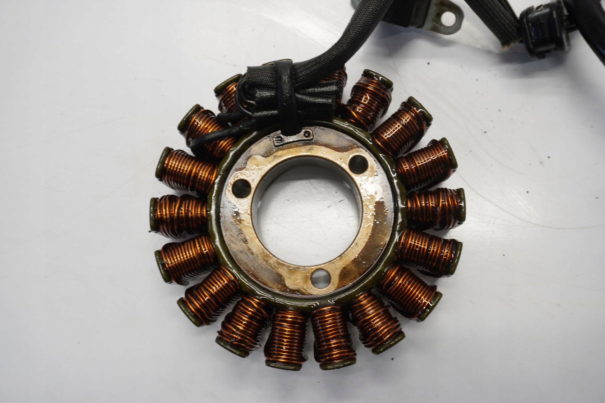 SUZUKI SV 650 03-12 Lichtmaschine Stator Generator Lima Alternator 7