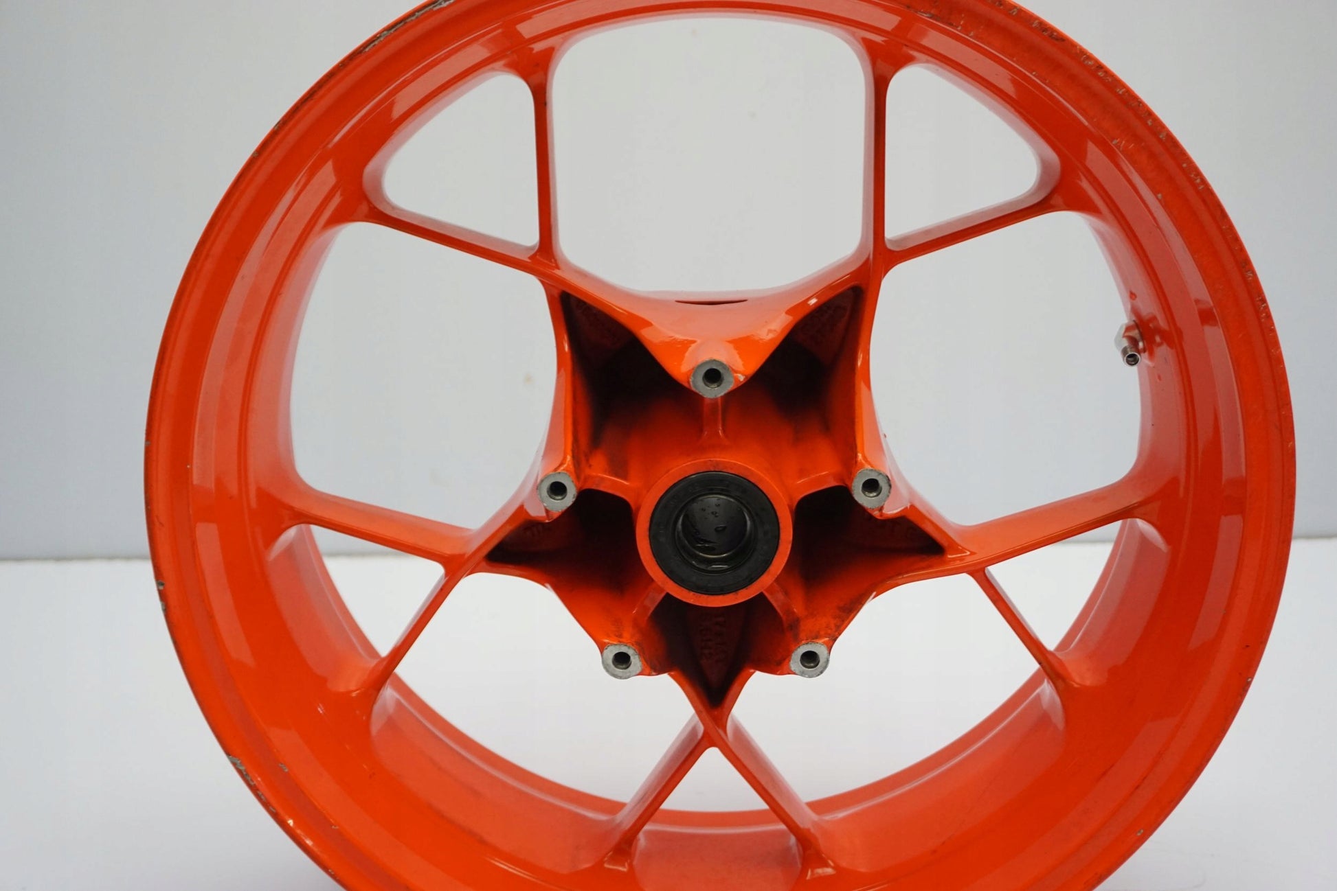 KTM 890 DUKE R 20- Felge hinten Wheel Hinterrad 14