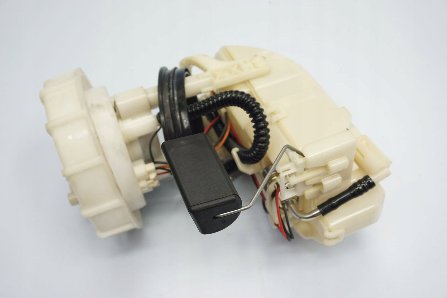 SUZUKI BURGMAN 650 13- Benzinpumpe Kraftstoffpumpe Fuel Pump 2