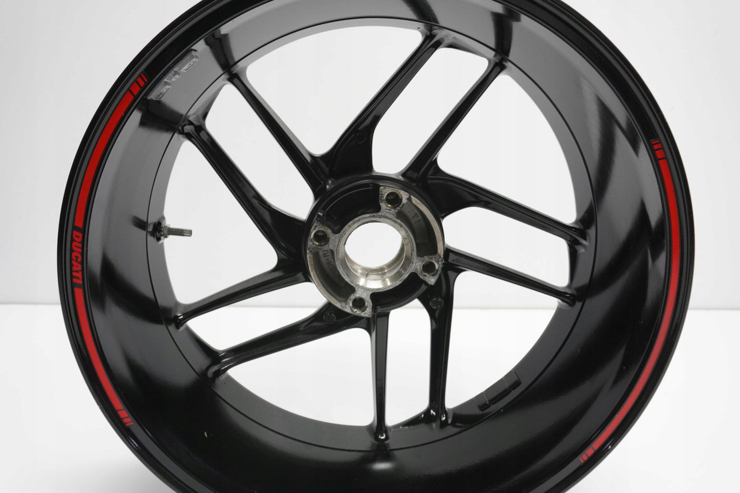 DUCATI MULTISTRADA 1200 S 10-15 Felge hinten Wheel Hinterrad 10