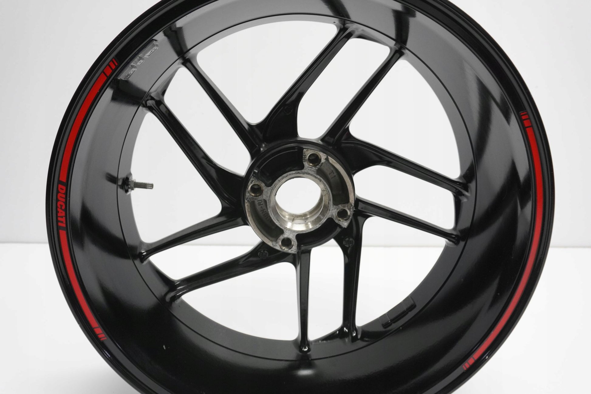 DUCATI MULTISTRADA 1200 S 10-15 Felge hinten Wheel Hinterrad 10