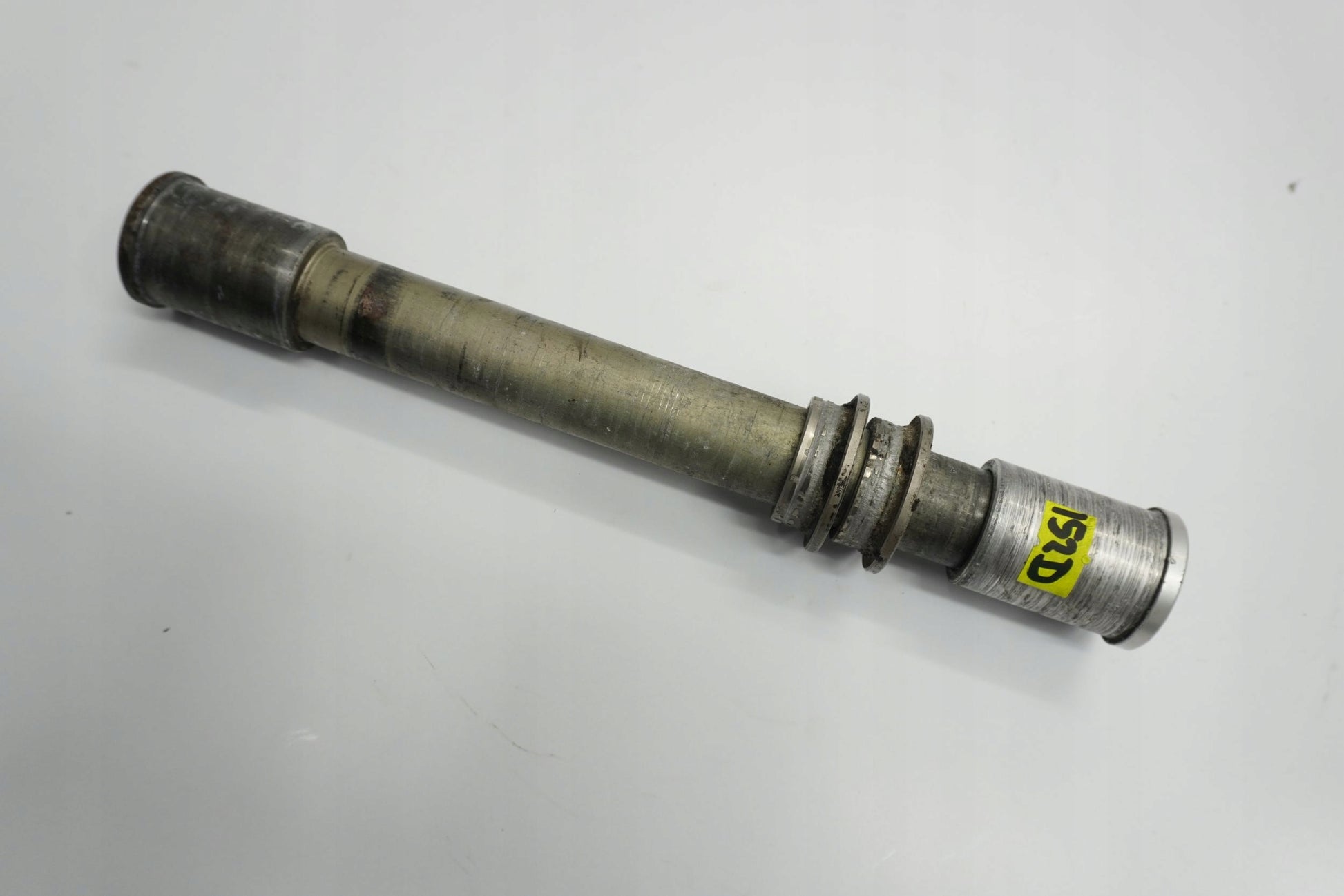 KAWASAKI GTR 1400 10-14 Vorderachse Achse vorne Radachse front axle 5