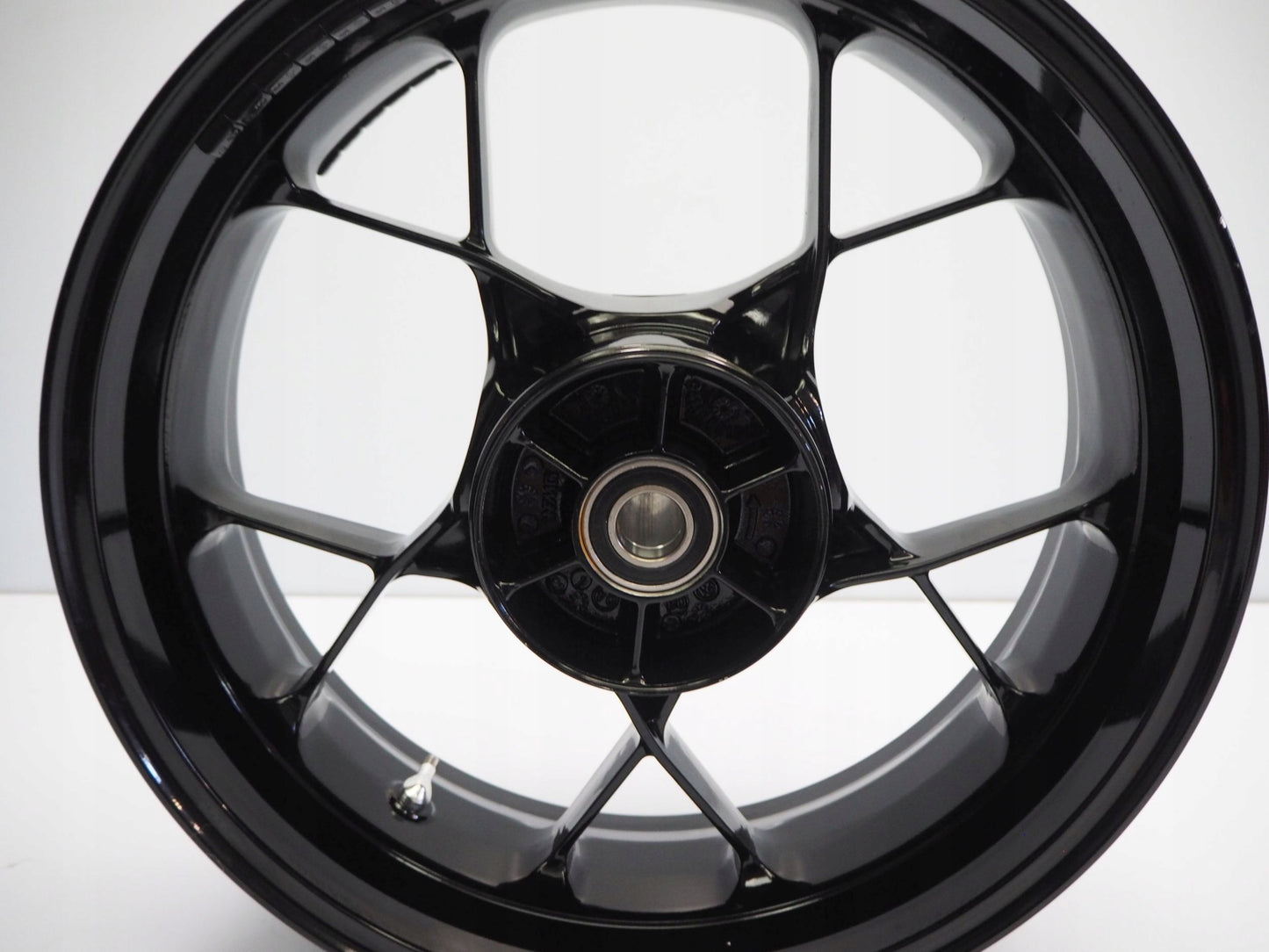 KTM 890 DUKE R 20- Felge hinten Wheel Hinterrad 10