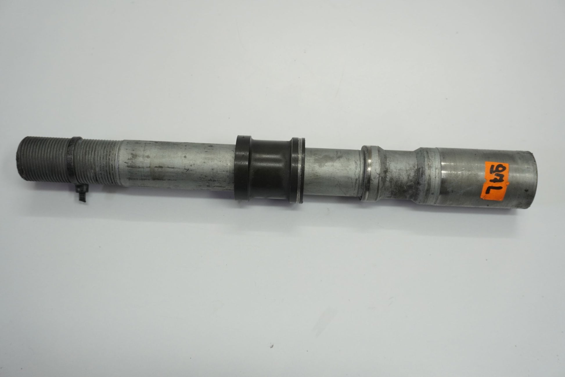 BMW F 800 R 09-14 Vorderachse Achse vorne Radachse front axle 3