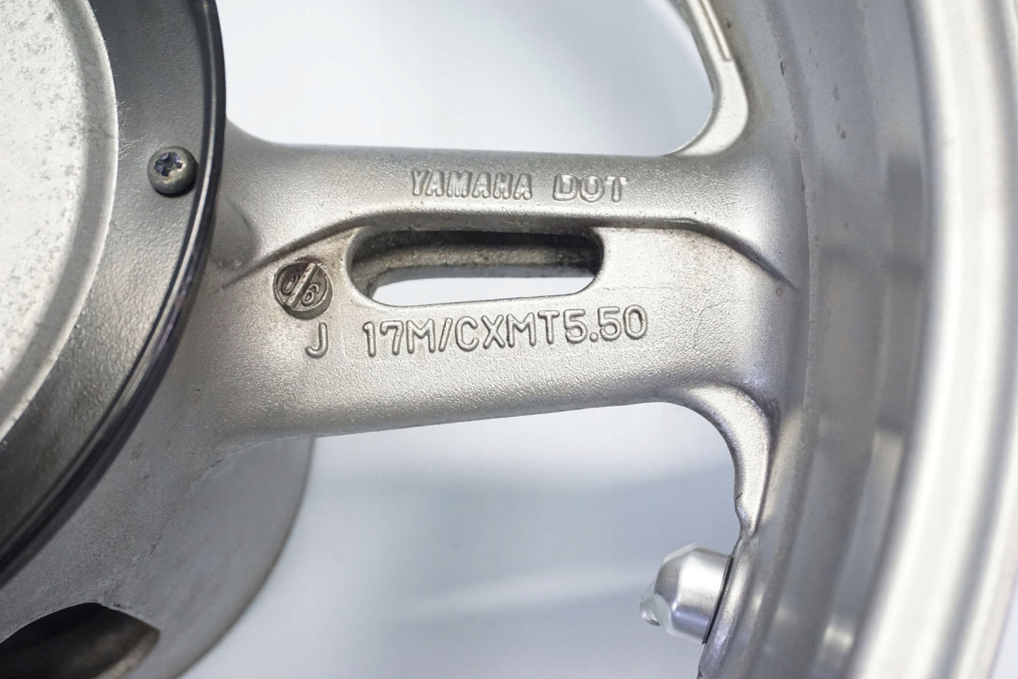 YAMAHA FJR 1300 06-12 Felge hinten Wheel Hinterrad 5