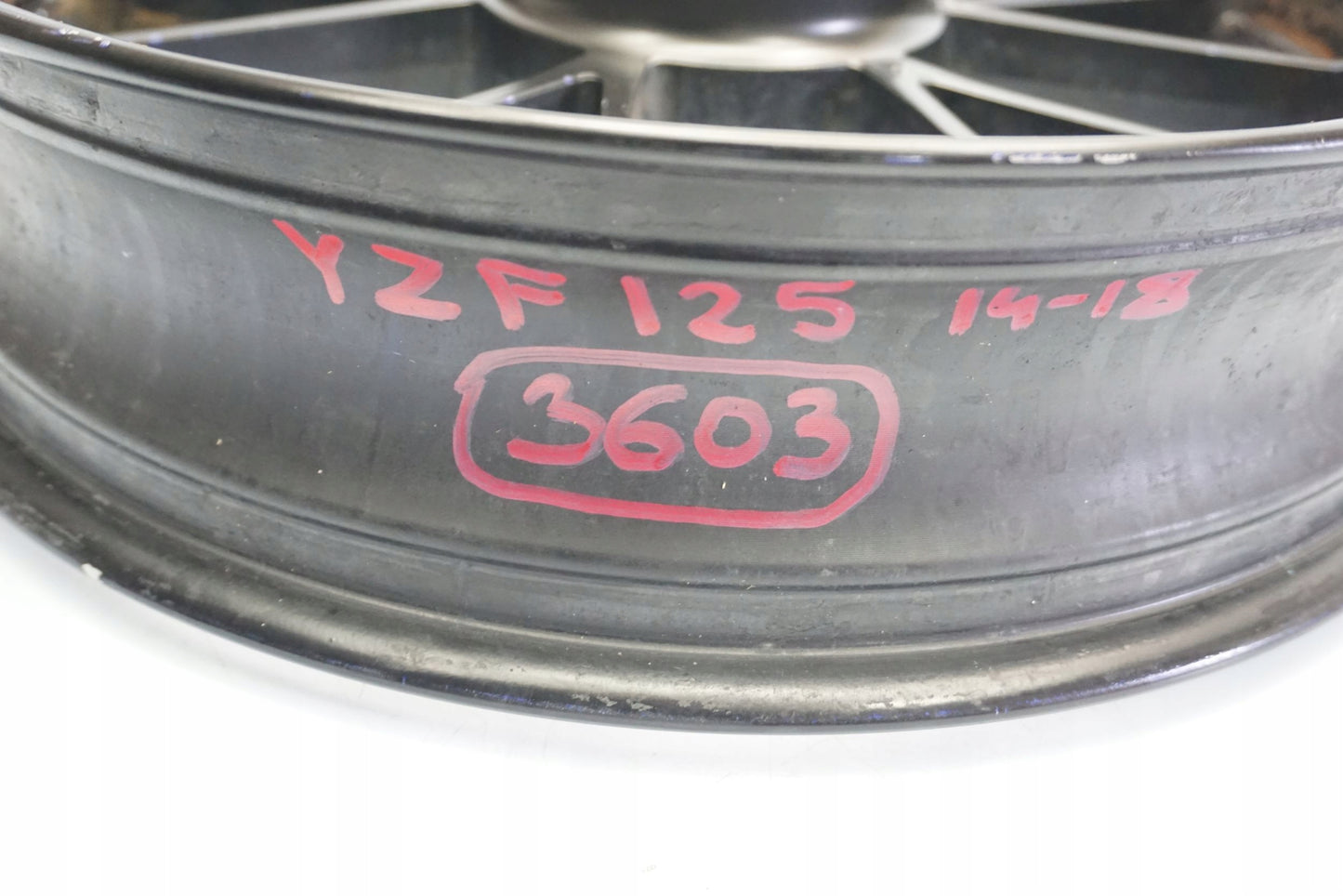 YAMAHA YZF-R 125 14-18 Felge hinten Wheel Hinterrad