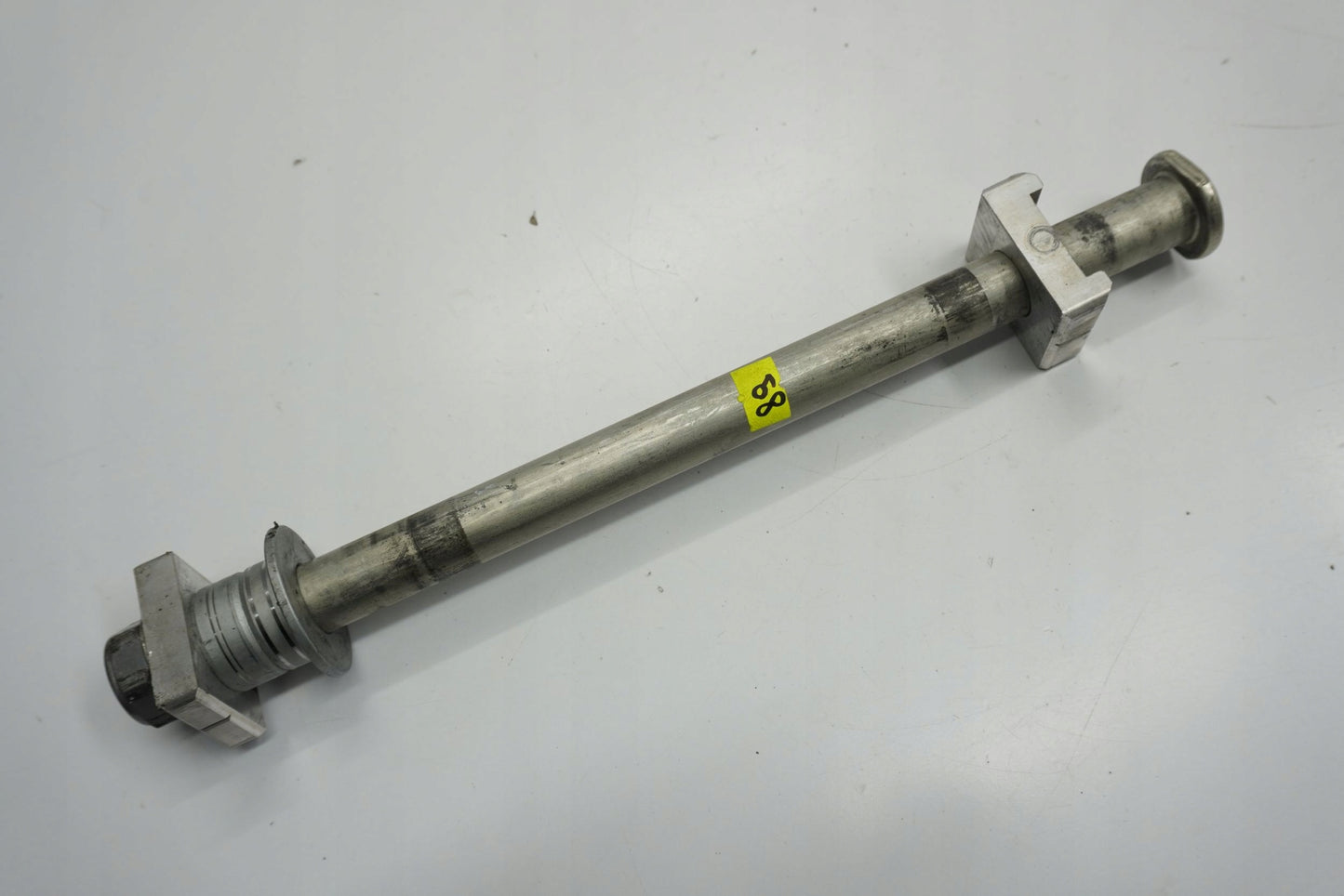 HONDA XL 750 TRANSALP 23- Hinterachse Achse hinten Radachse rear axle 6