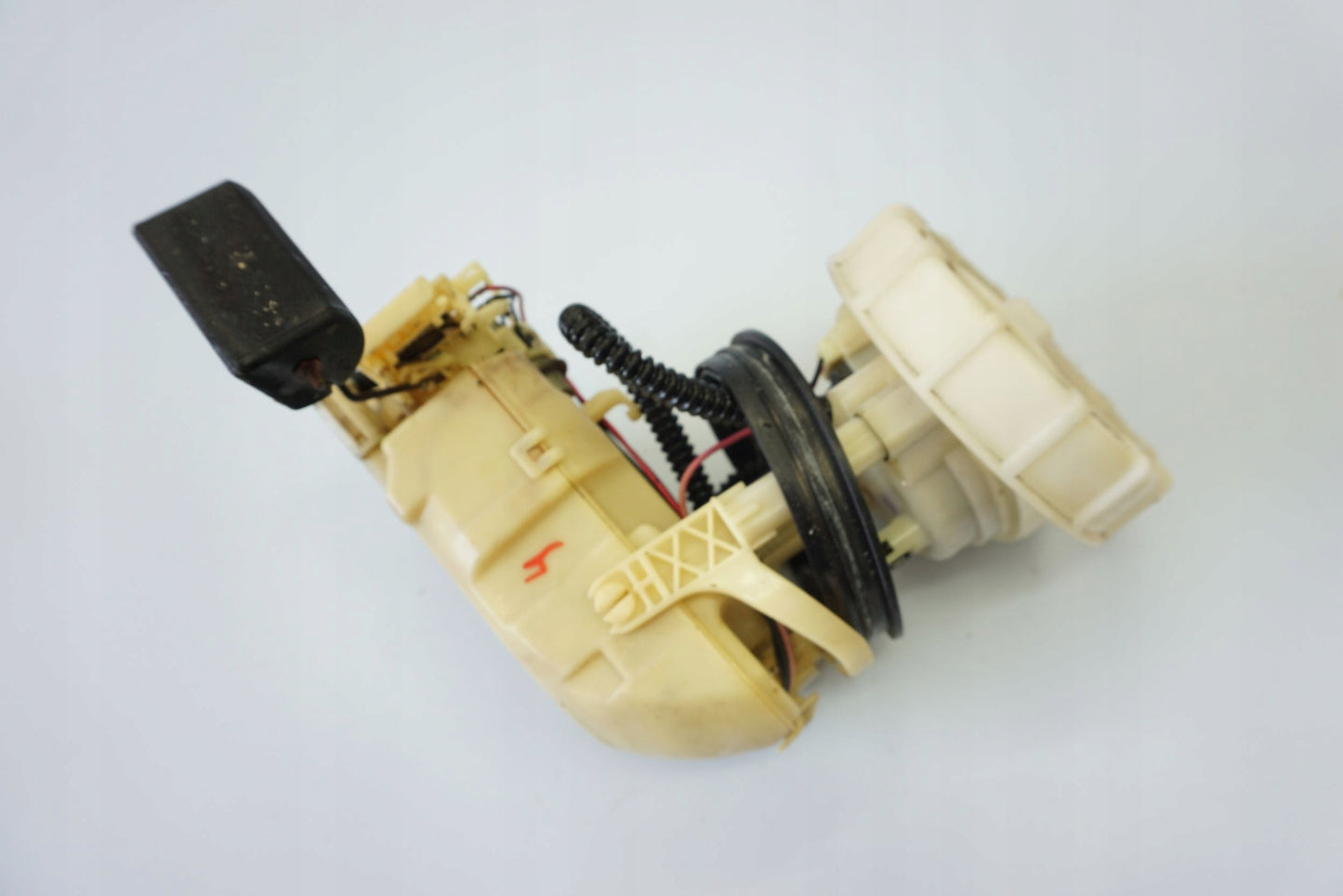 SUZUKI BURGMAN 650 13- Benzinpumpe Kraftstoffpumpe Fuel Pump 4