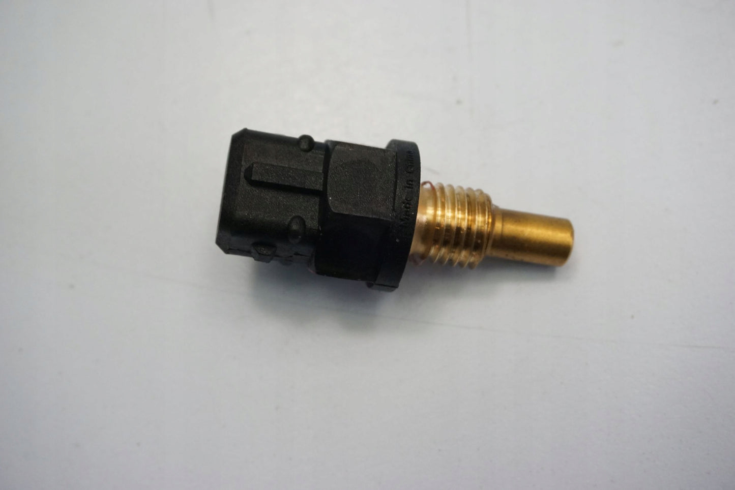 TRIUMPH STREET TRIPLE 660 S 17- Temperatursensor Thermostat Temperature sensor