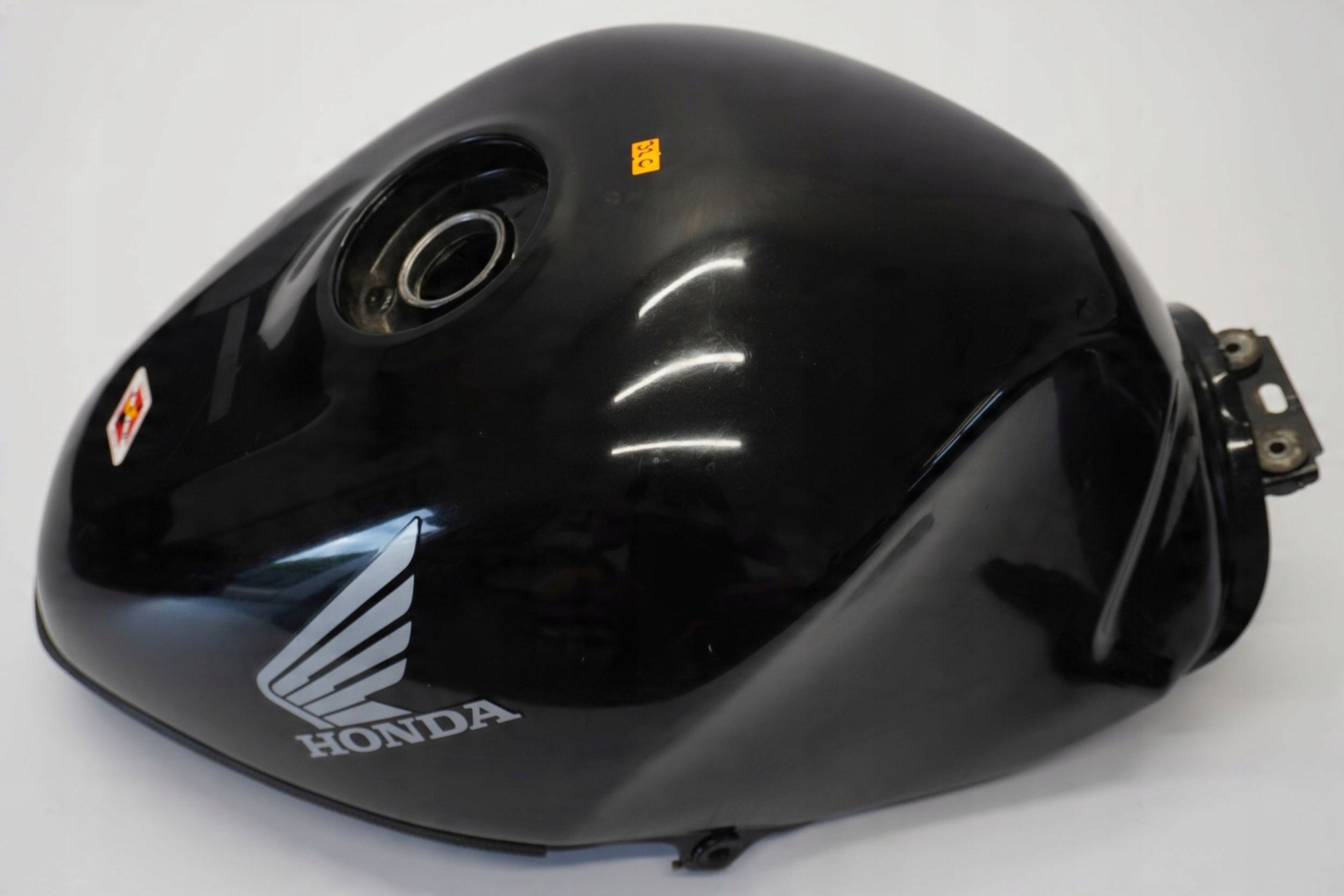 HONDA CBR 1100 XX 96-06 Kraftstofftank Benzintank Fuel Tank 4