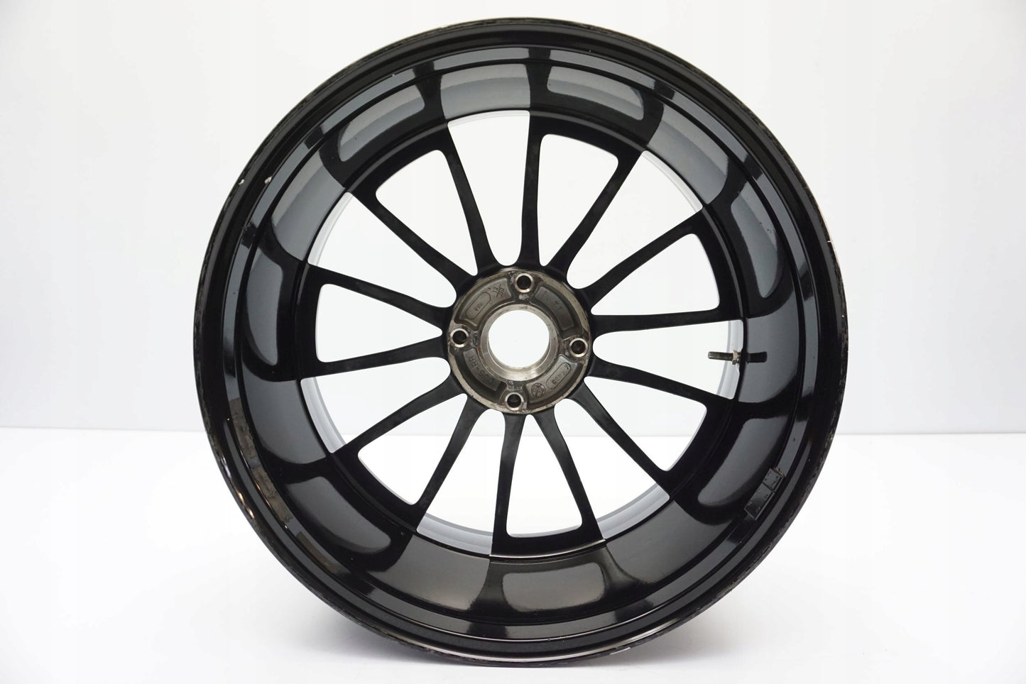 DUCATI DIAVEL 1200 Felge hinten Wheel Hinterrad 9