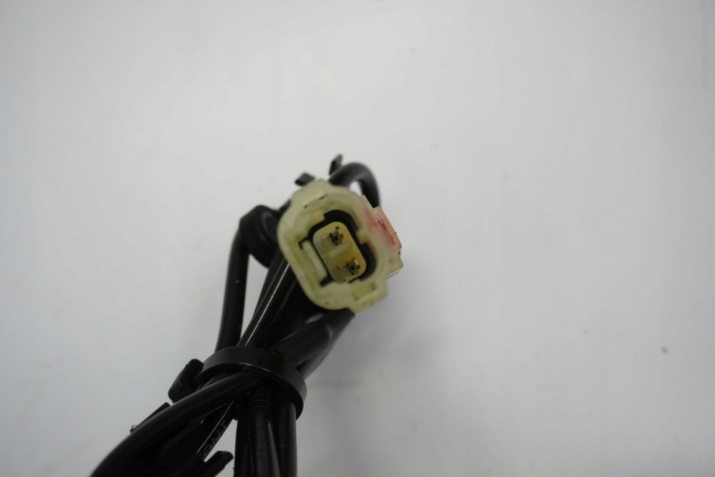 TRIUMPH STREET TRIPLE 660 S 17- ABS Sensor vorne 2