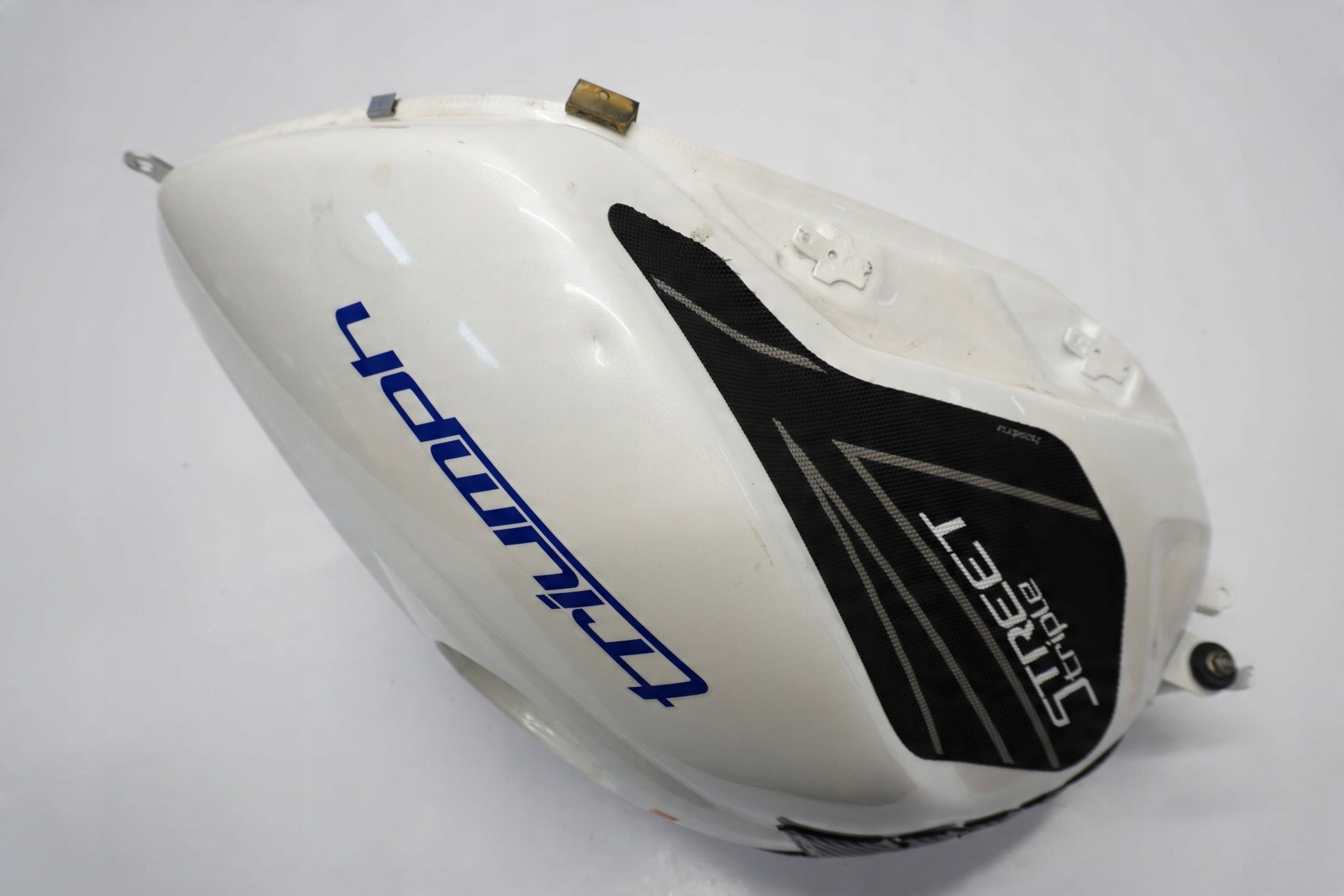 TRIUMPH STREET TRIPLE 675 13-17 Kraftstofftank Benzintank Fuel Tank 2