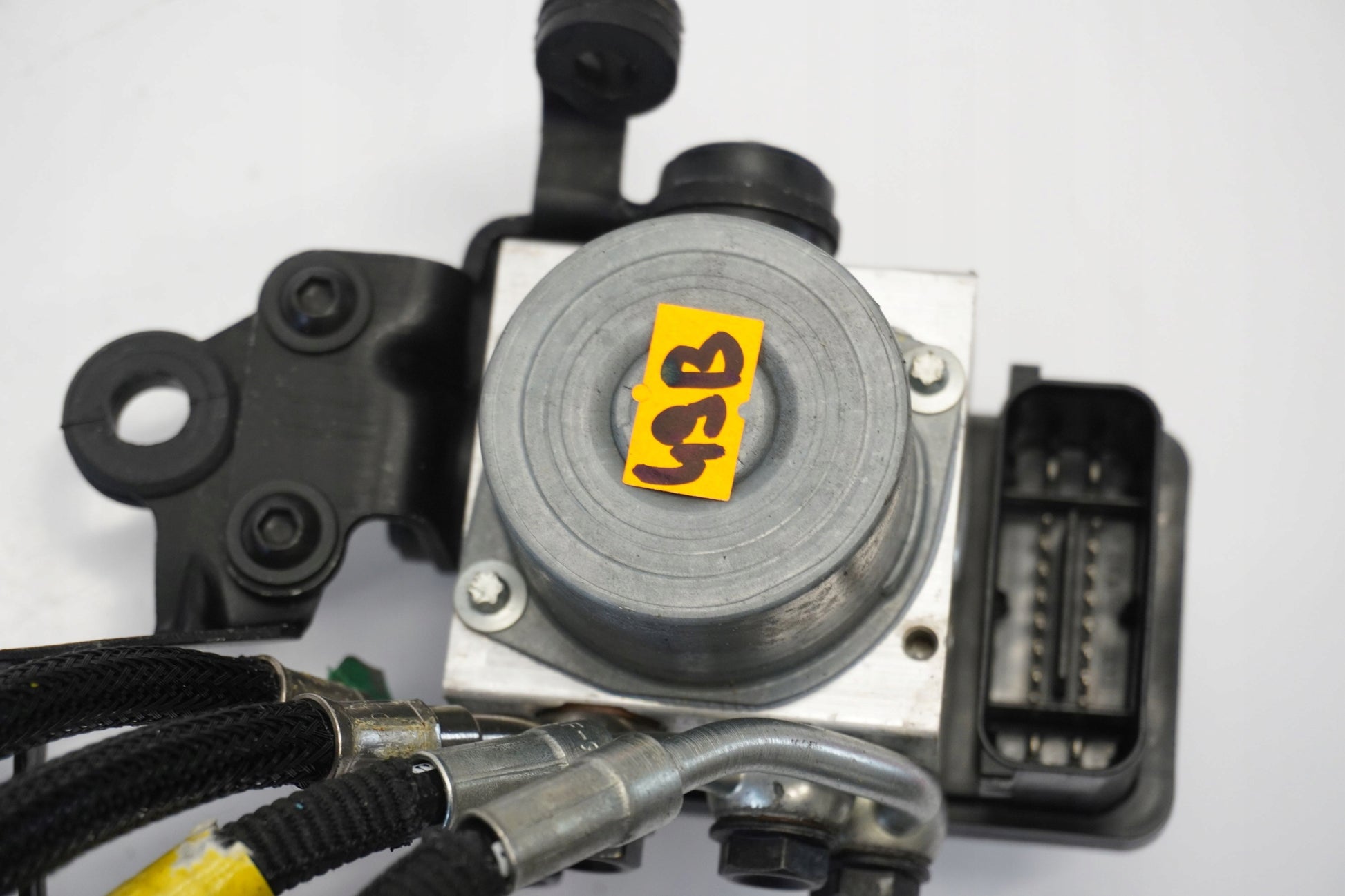 DUCATI MONSTER 821 18-20 ABS Pumpe Druckmodulator 10