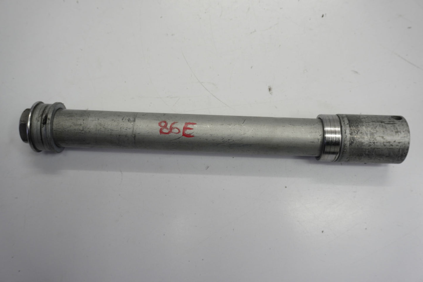 HONDA CB 1000 R SC80 Vorderachse Achse vorne Radachse front axle 4