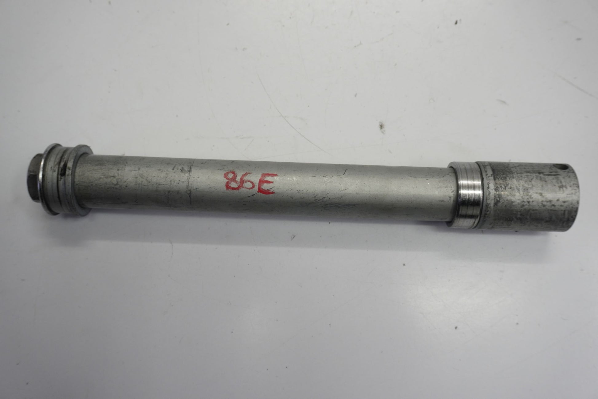 HONDA CB 1000 R SC80 Vorderachse Achse vorne Radachse front axle 4