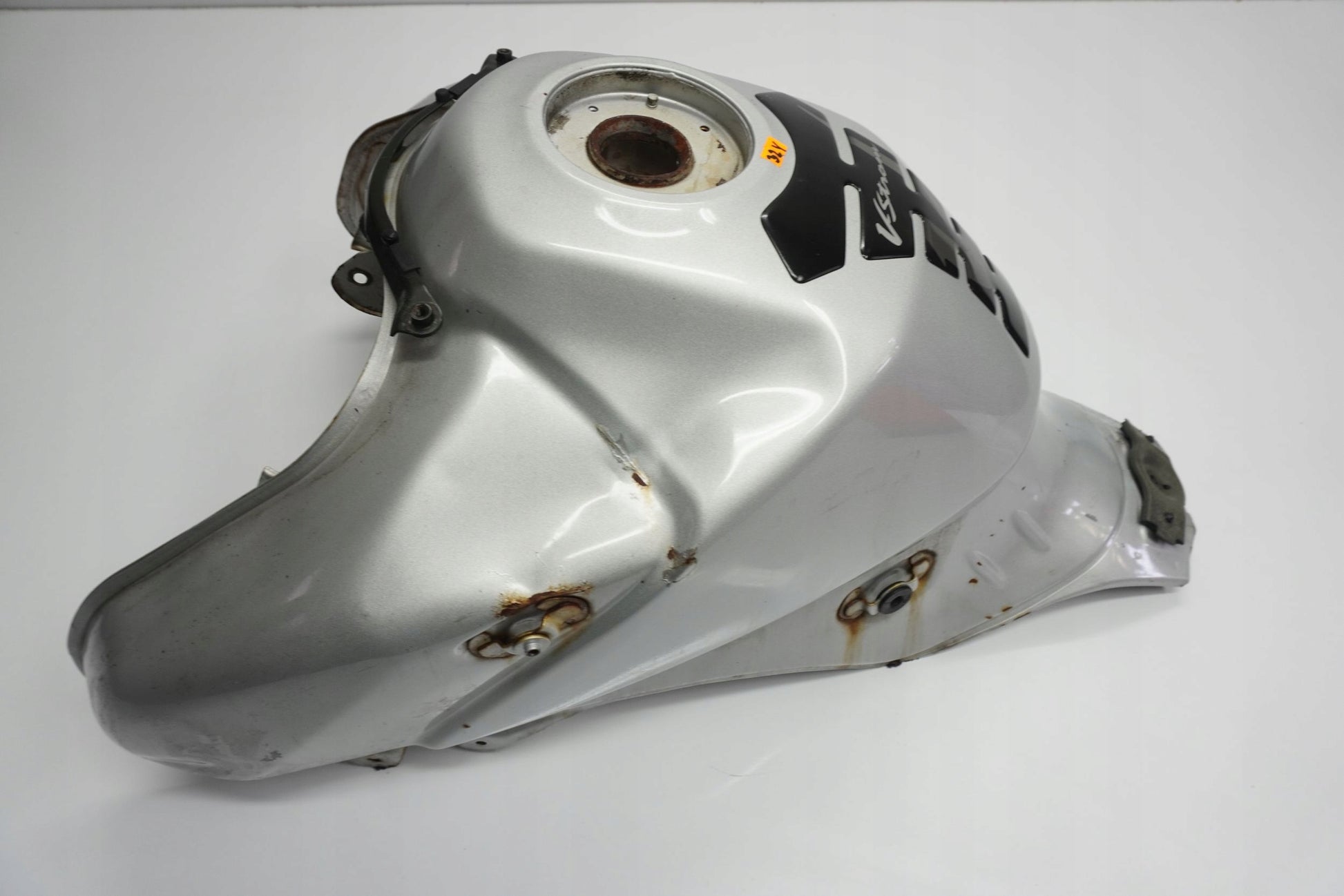 SUZUKI DL 650 V-STROM 04-11 Kraftstofftank Benzintank Fuel Tank 2
