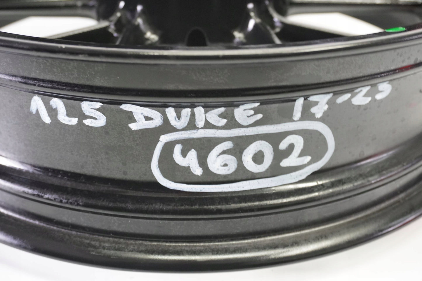 KTM 125 DUKE 17-23 Felge hinten Wheel Hinterrad 7