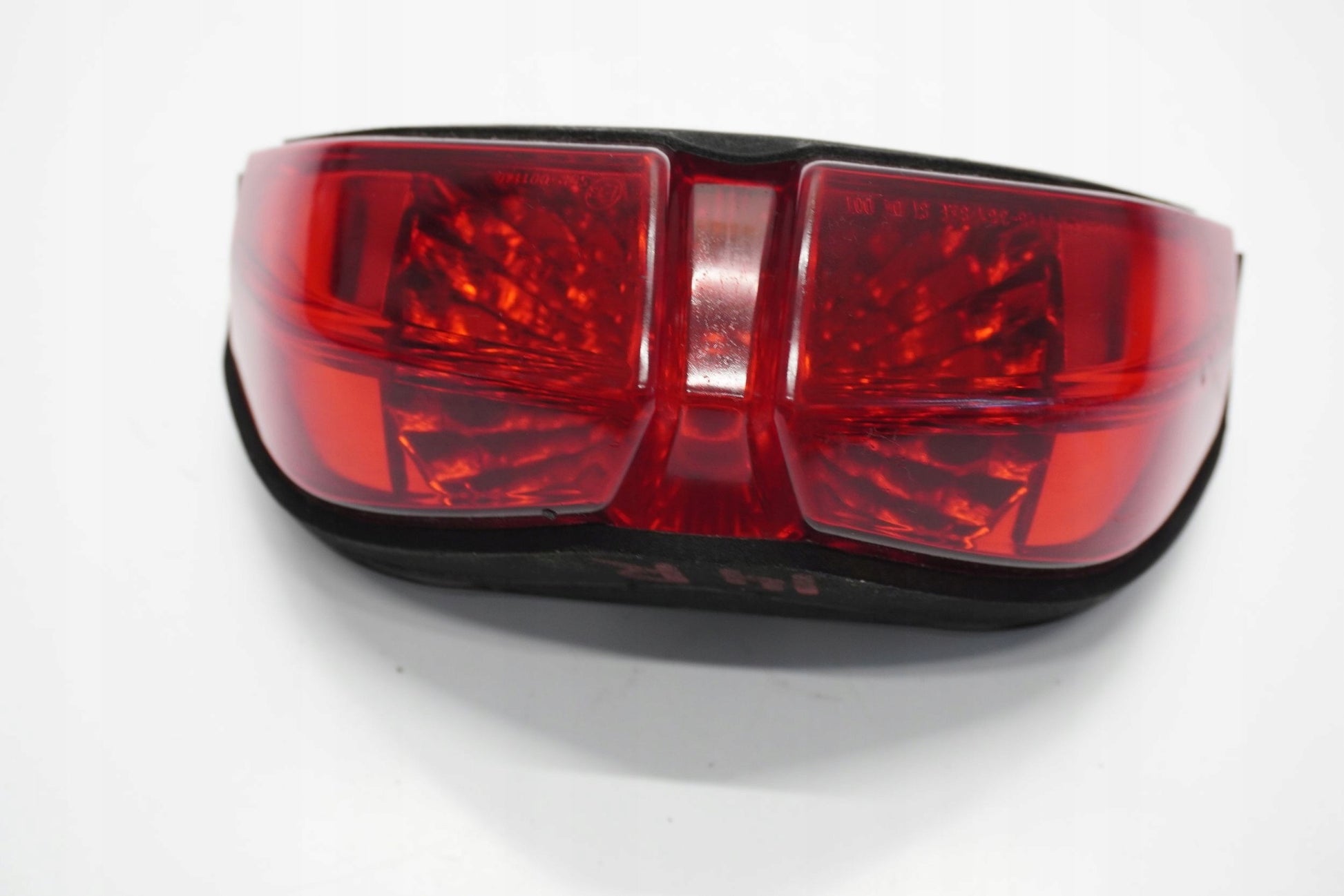 YAMAHA FZ1 1000 N FAZER RN16 06-15 Rücklicht 2