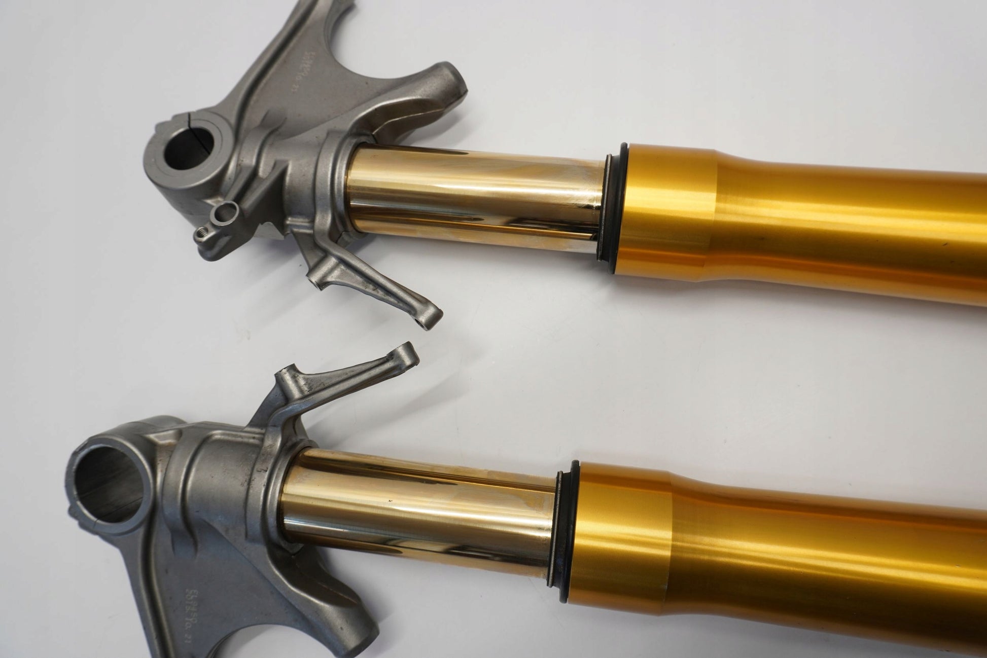 DUCATI PANIGALE 1299 15-18 Öhlins Gabel Gabelholme Fork 7