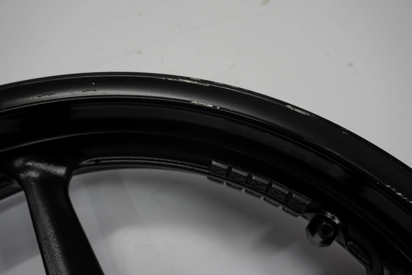 YAMAHA MT-10 16-21 Felge vorne Wheel Vorderrad 5