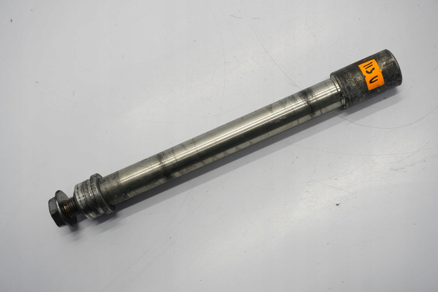 YAMAHA FJR 1300 06-12 Vorderachse Achse vorne Radachse front axle 5