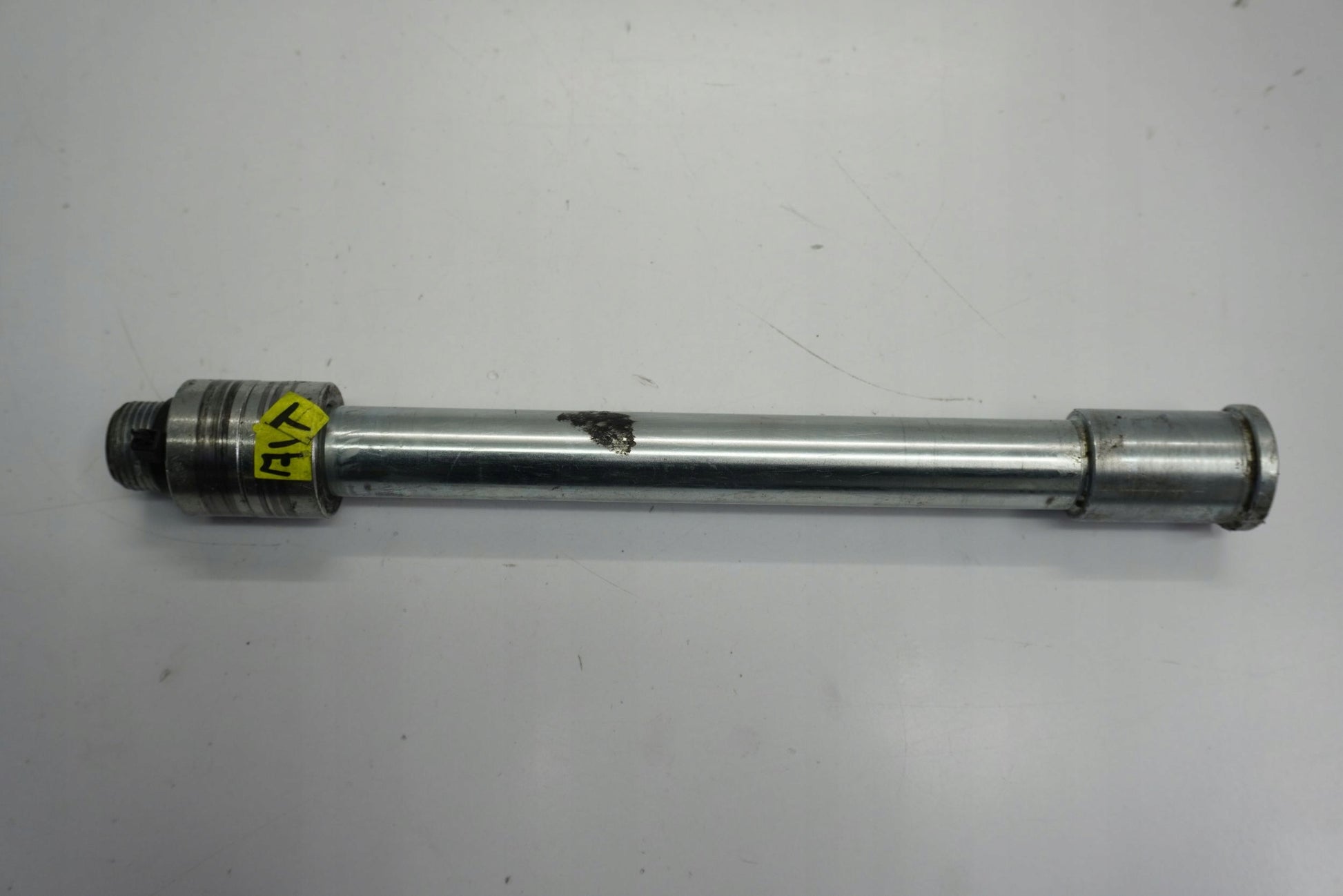 KAWASAKI 650 ER-6N 12-17 Vorderachse Achse vorne Radachse front axle 3