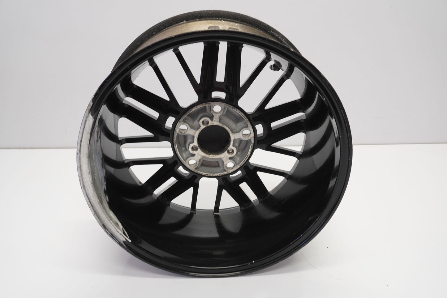 TRIUMPH ROCKET III 05-10 Felge hinten Wheel Hinterrad 2