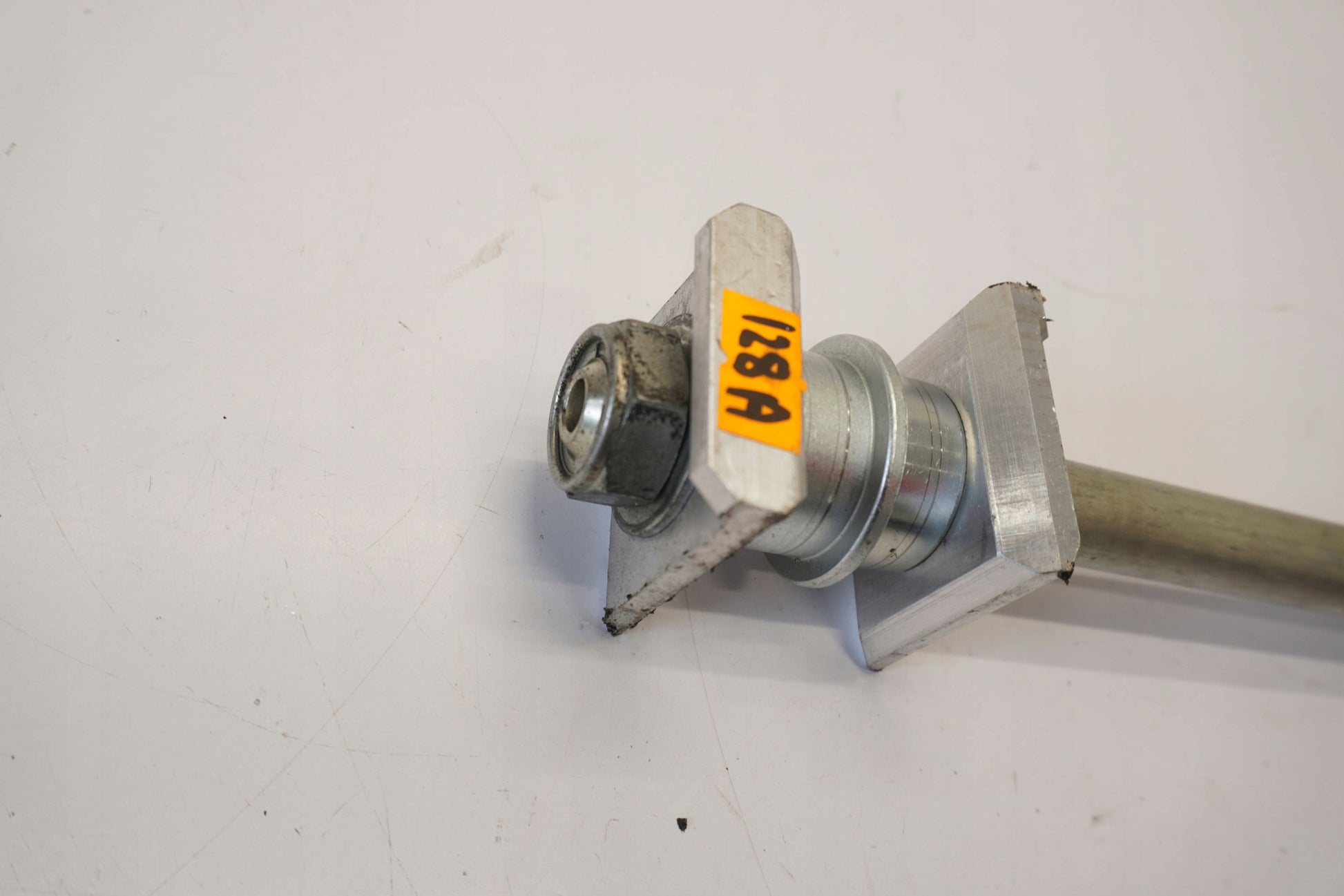 HONDA CB 750 HORNET 23- Hinterachse Achse hinten Radachse rear axle 3