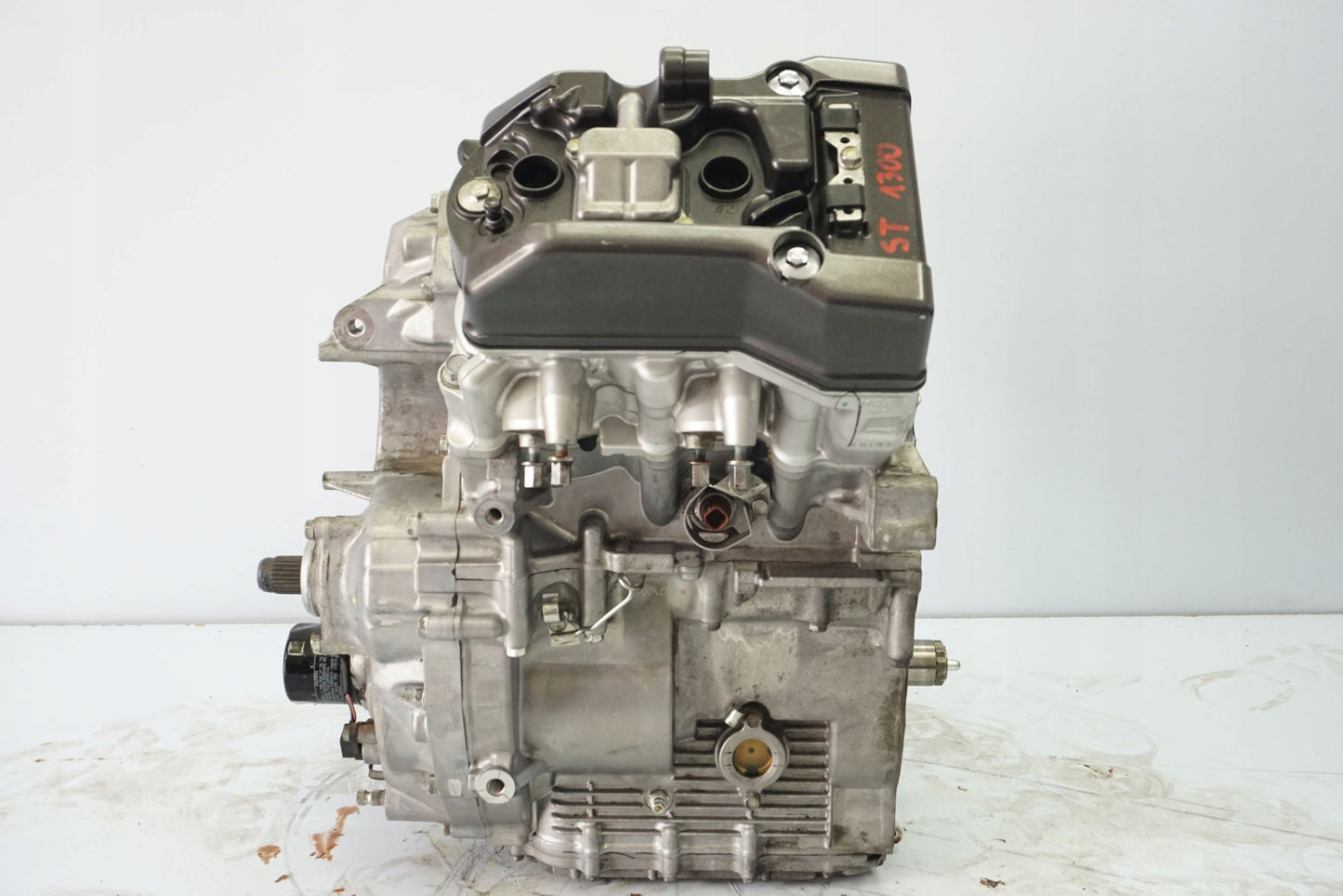 HONDA ST 1300 PAN EUROPEAN 02-13 Motor Motorblock Engine 10
