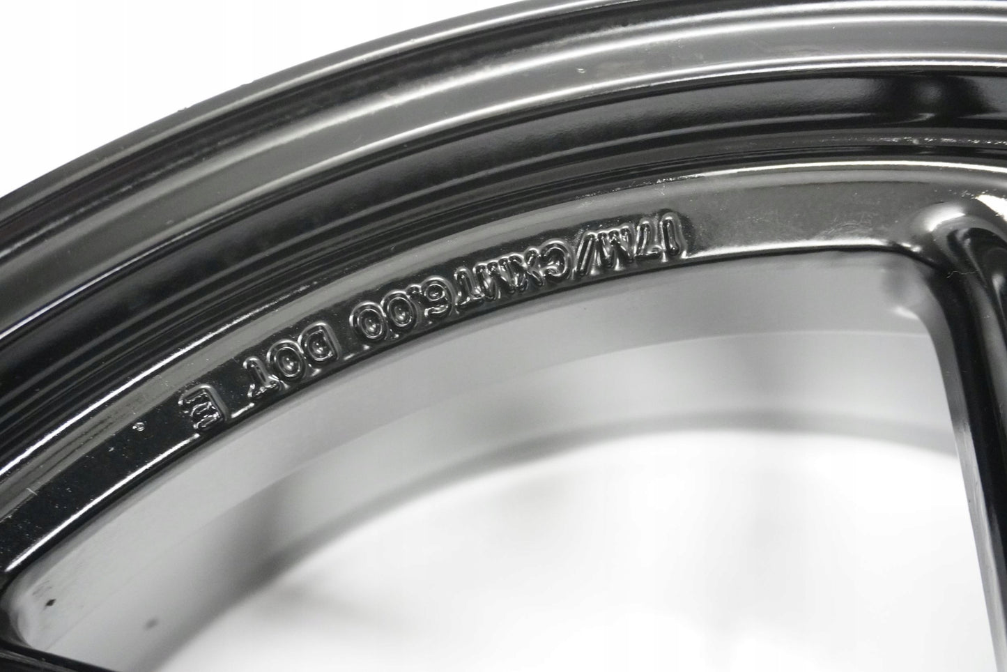 DUCATI MULTISTRADA 1200 S 10-15 Felge hinten Wheel Hinterrad 6