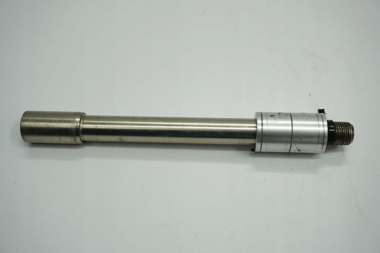 TRIUMPH SPEED TRIPLE 1050 RS 18-20 Vorderachse Achse vorne Radachse front axle 2