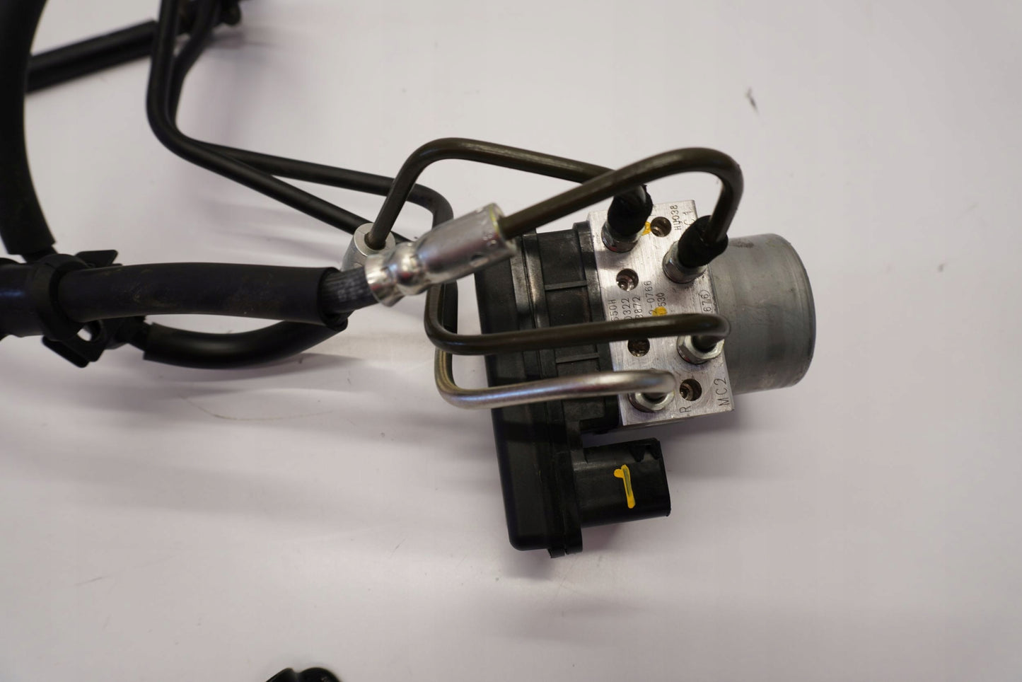 KAWASAKI Z 650 20-22 ABS Pumpe Druckmodulator 6