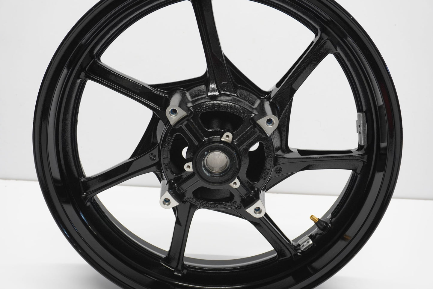 SUZUKI V-STROM 800 23- Felge hinten Wheel Hinterrad 5