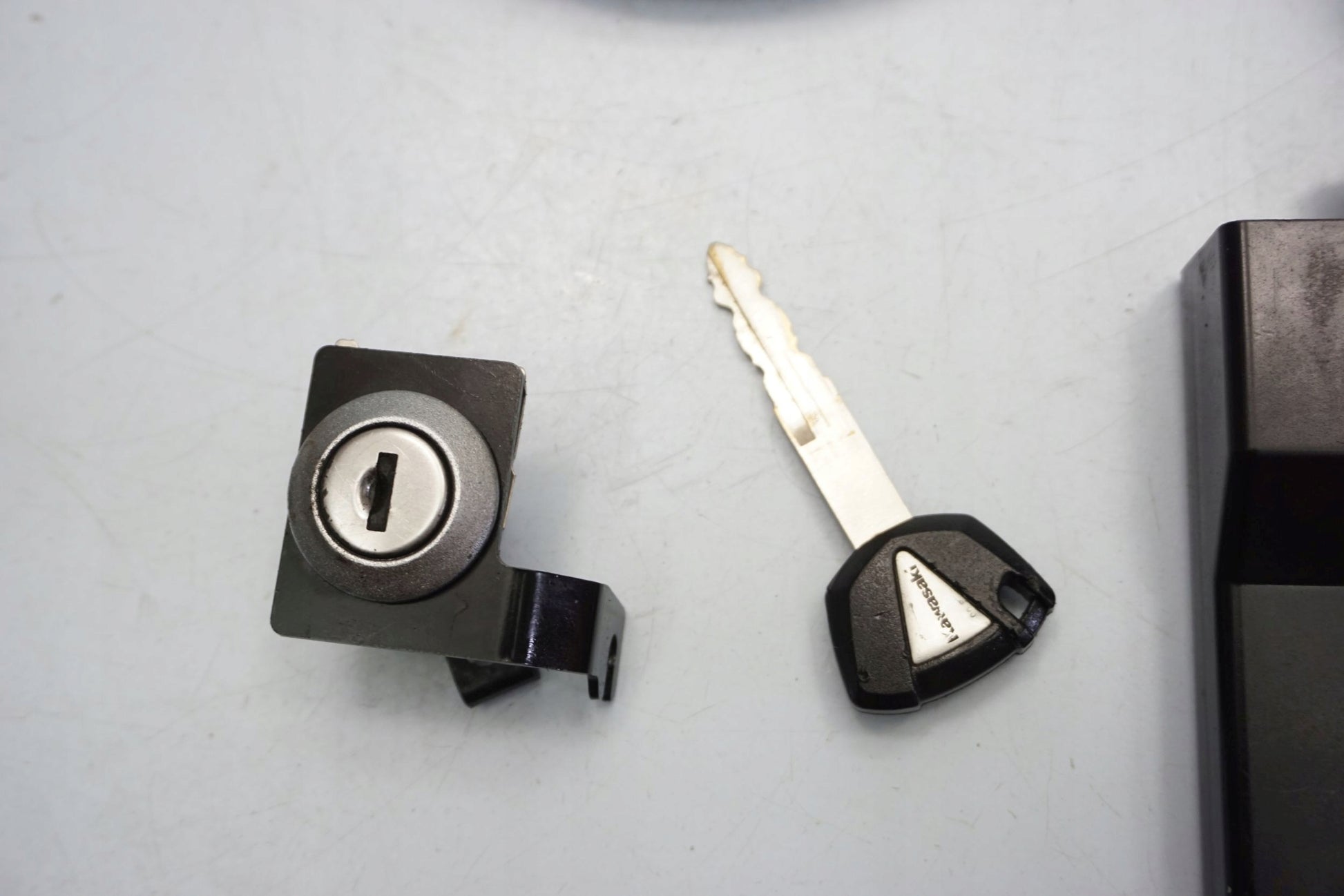 KAWASAKI Z 650 17-19 Schlosssatz Zündschloss Lock Set 12