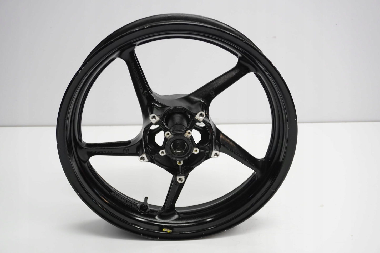 YAMAHA MT-10 16-21 Felge vorne Wheel Vorderrad 8