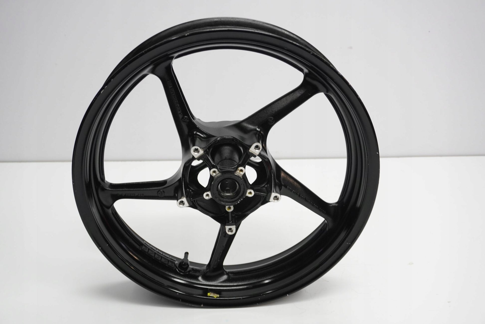 YAMAHA MT-10 16-21 Felge vorne Wheel Vorderrad 8