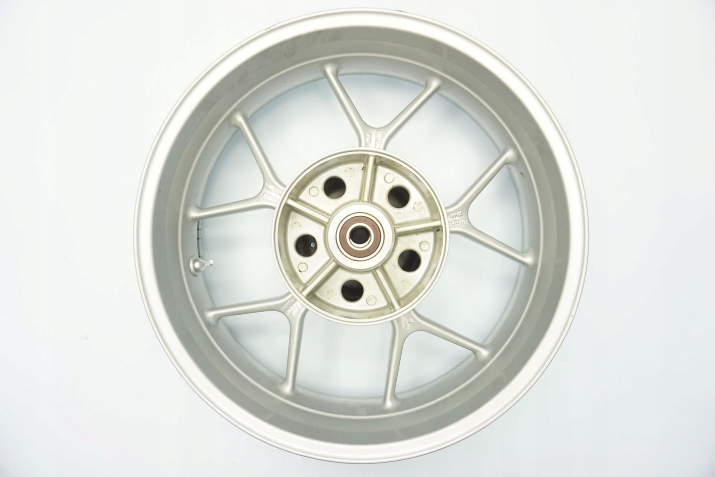 TRIUMPH TIGER 1050 06-12 Felge hinten Wheel Hinterrad 2