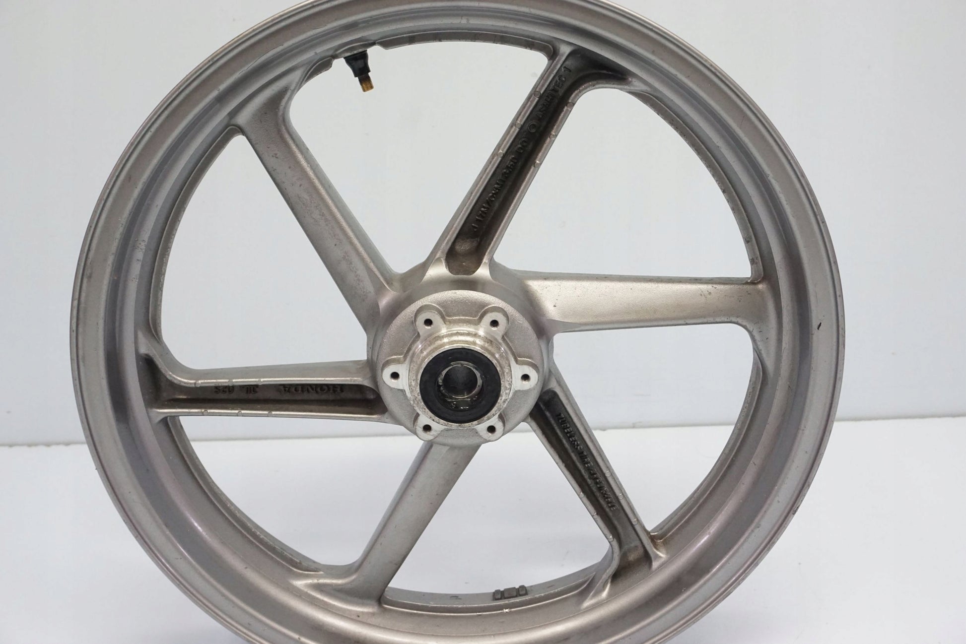 HONDA VFR 800 V-TEC 02-12 Felge vorne Wheel Vorderrad 2