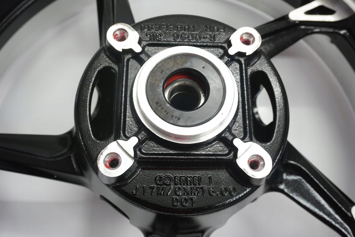 KAWASAKI Z1000 10-13 Felge hinten Wheel Hinterrad 5