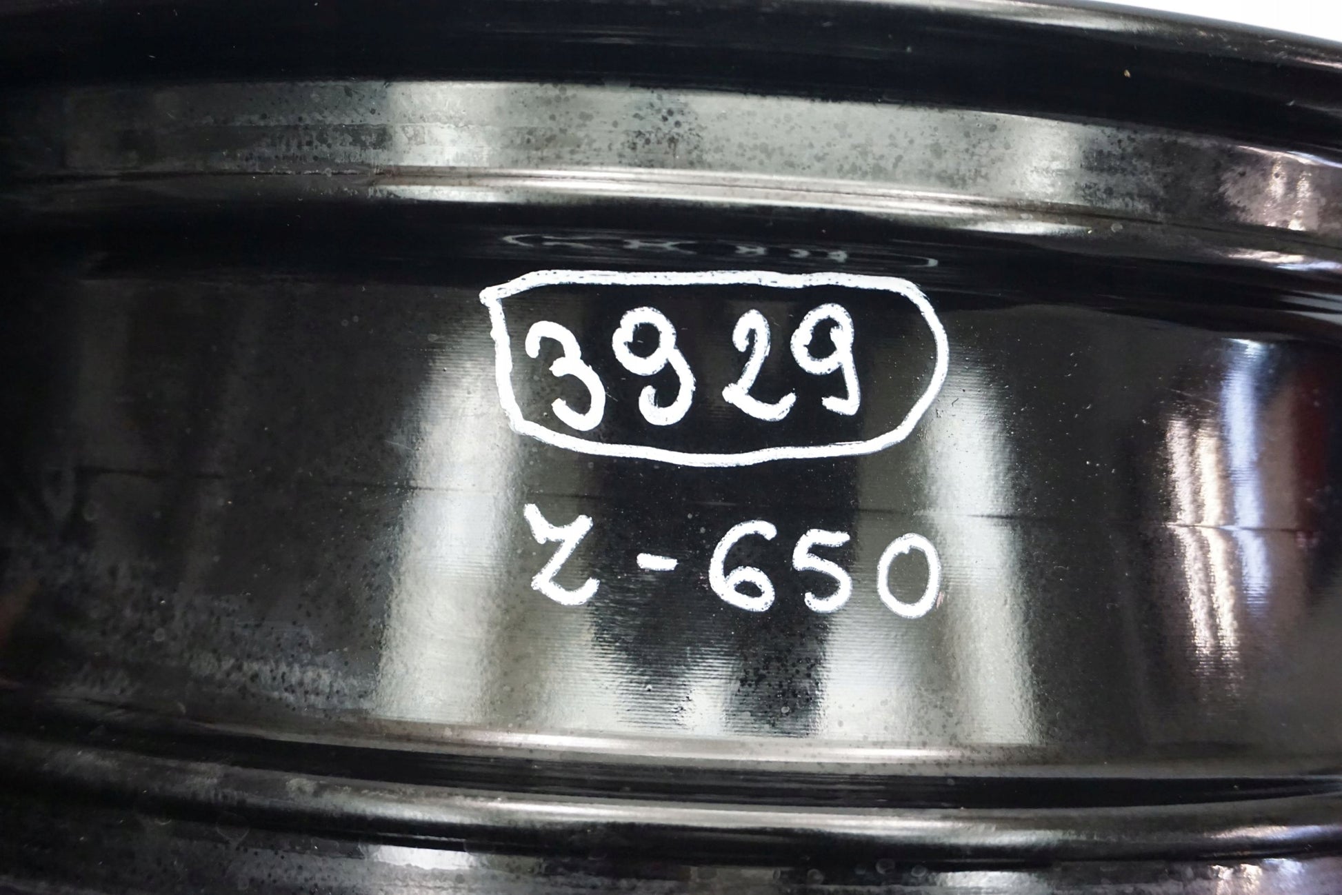 KAWASAKI Z 650 20-22 Felge hinten Wheel Hinterrad 3