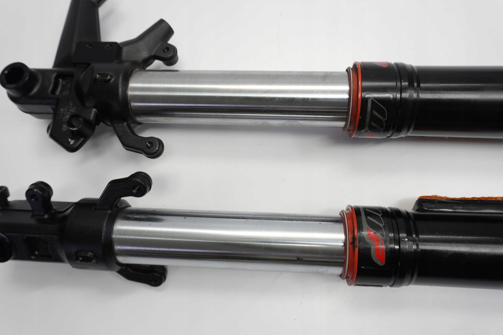 KTM 125 DUKE 17-23 Gabel Gabelholme Fork 12