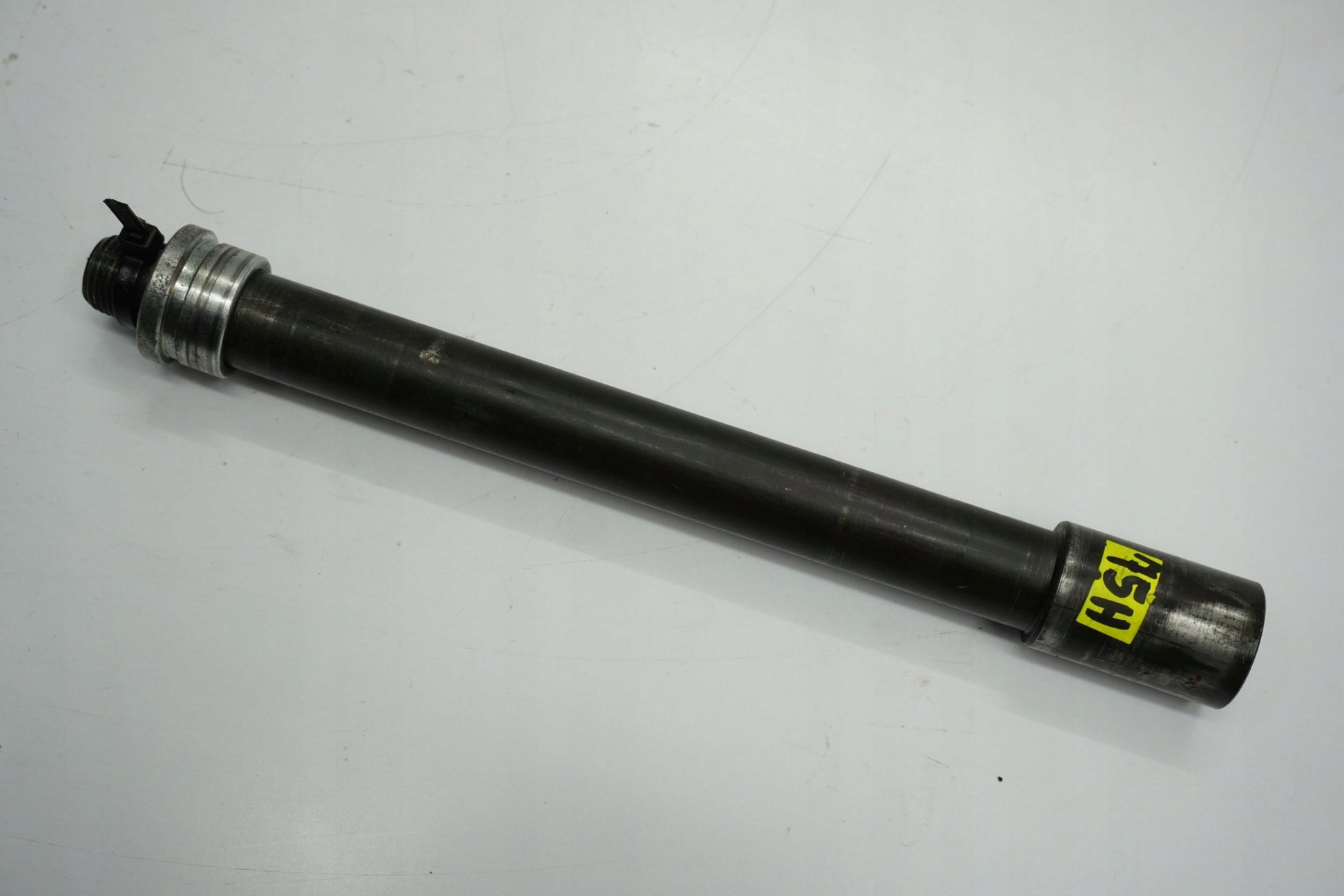 YAMAHA FJR 1300 01-05 Vorderachse Achse vorne Radachse front axle 5